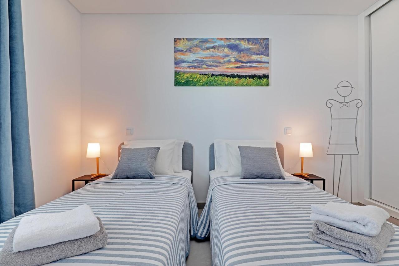 Ocean Chic By The Apartamento *