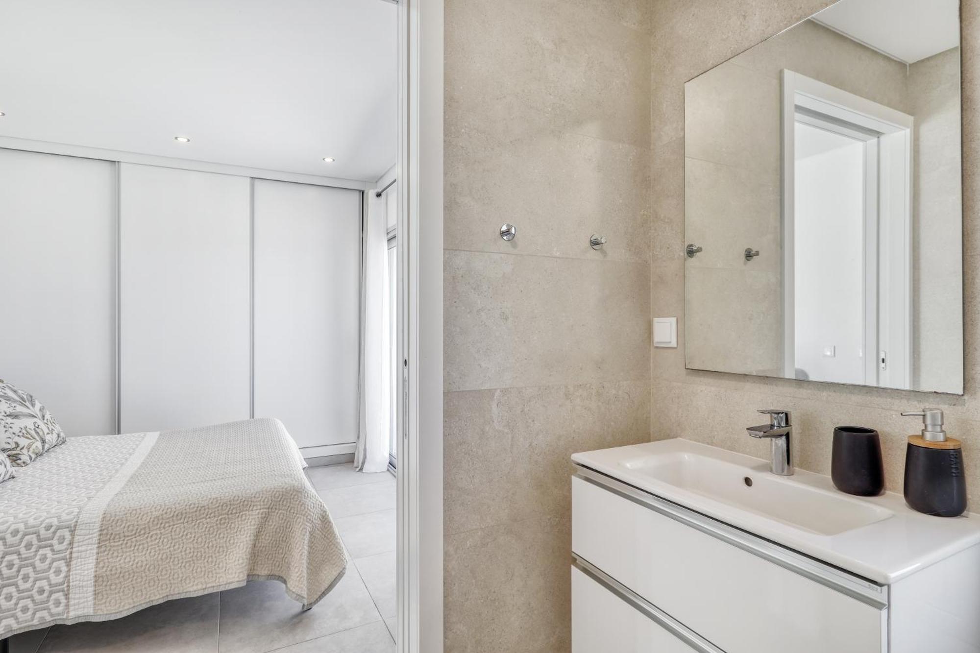Ocean Chic By The Apartamento