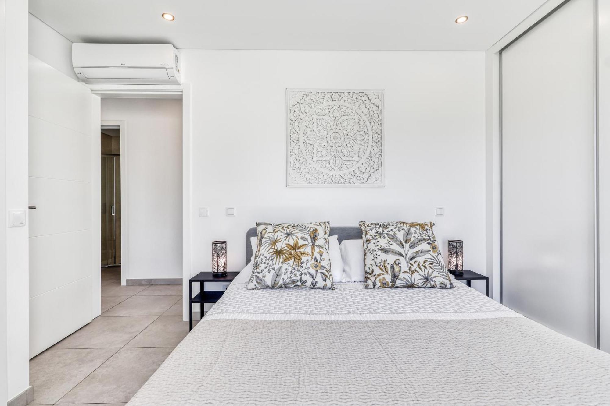 Ocean Chic By The Apartment *